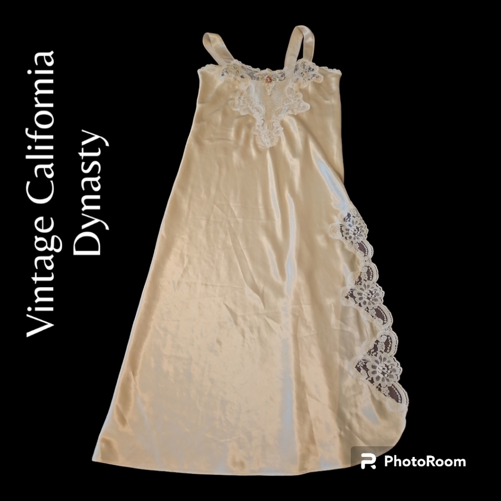 Vintage California Dynasty Negligee Nightgown Penior Ivory Satin & Lace M VGUC
